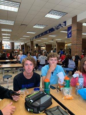 Some amazing students enjoying lunch on our commons.