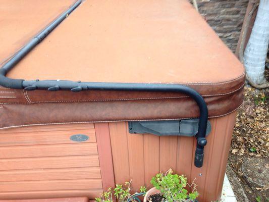 The cover lift is broken on both sides see crack on hinge it is a caldera spa can you repair/replace? Quote?