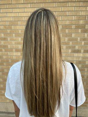 Natural Honey Blonde Highlights. Perfect if you're wanting the soft sun kissed look!