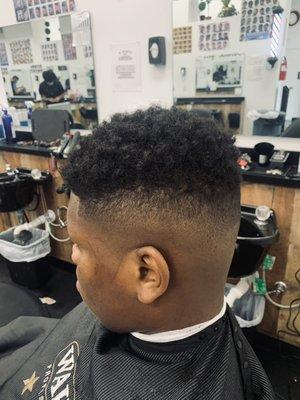 Mid Fade Men's Haircut