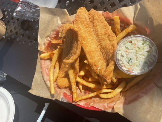 Fish & Chips w coleslaw