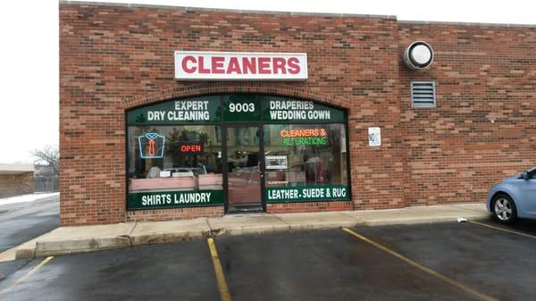 White Dry Cleaning & Laundry