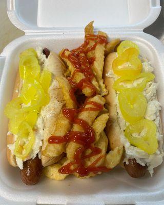 #2. Combo. 
 2 Dawgs/ Fries/ Drink 
 Make it Your Way