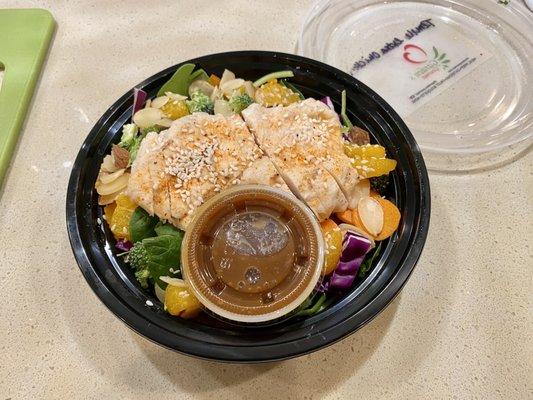 Temple Salad extra Chicken