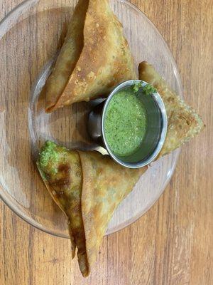 3 Pieces Vegetable Samosa