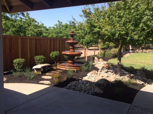 Backyard Landscape w/ fountain feature