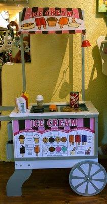 Pretend play ice cream cart