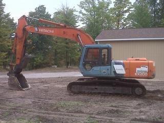 Large Excavator with Hydraulic Thumb