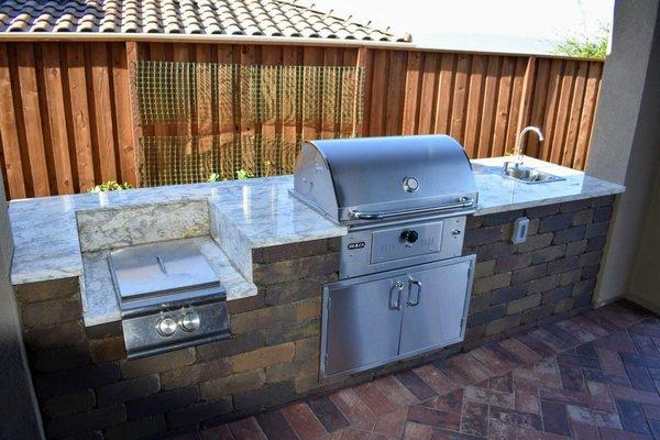 Outdoor Kitchen