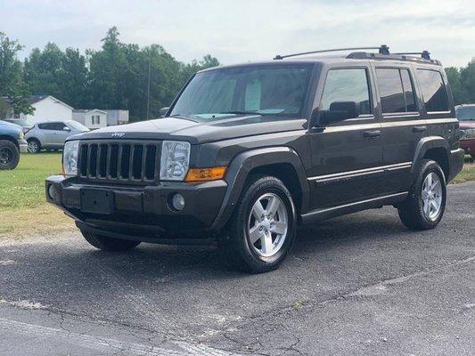 2006 Jeep Commander (may not still be in stock)