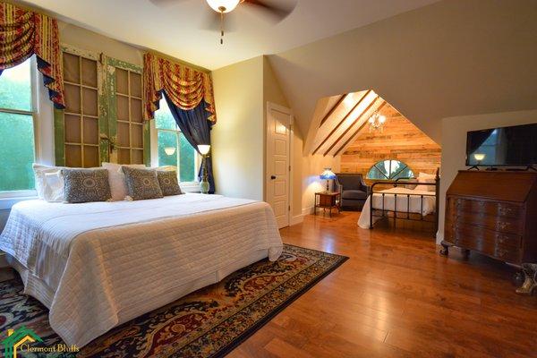 Spacious Rooms with additional beds for additional guests