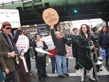 "Our Doctors are Heroes" "Stop Terrorism Against Women" "Proud to Support the Right to Choose"