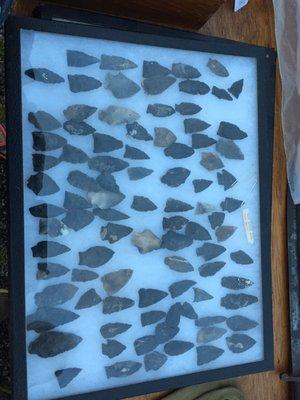 Assorted arrowheads.