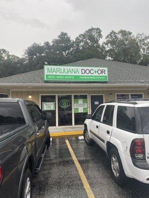 Marijuana Doctor Brandon office exterior