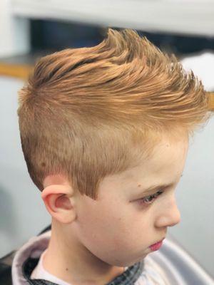 Cabelos Infantis. Kid`s Haircuts.