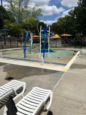 Splash pad