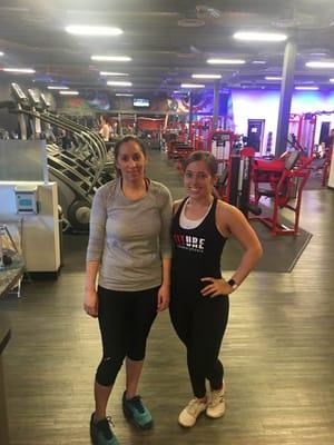 Personal Trainer Chelsea Yoder with her client