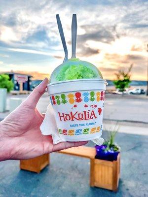 The 808 Hokulia combo with ice cream in middle.