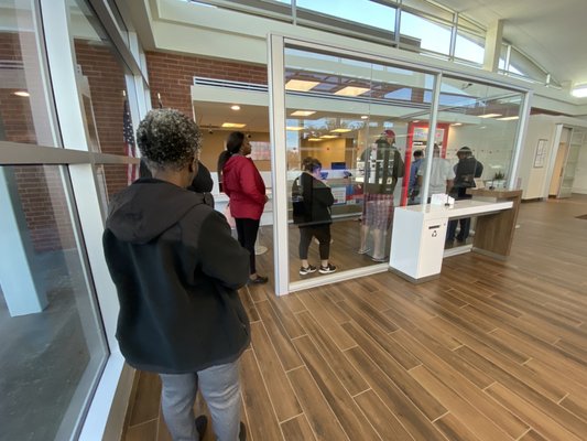 Single teller on a Saturday, super long line. Fairly normal occurrence for this location.