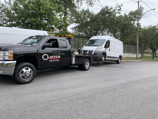 Fleet towing service available !