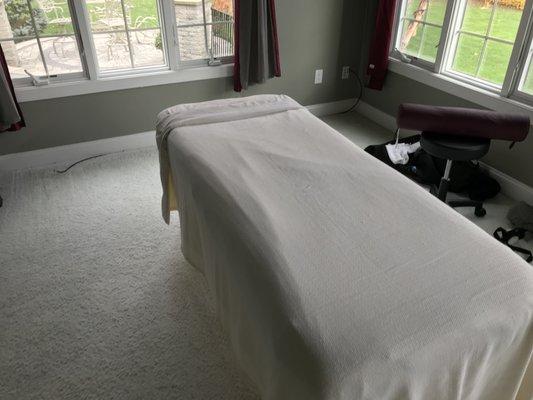 In-home massage : We bring everything right to you