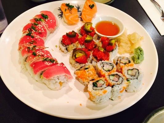 Delicious sushi! Kamikaze roll, London roll and fire island! Very good!