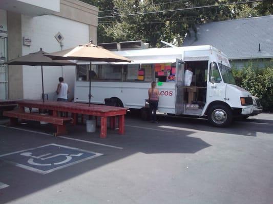 El Paisa Taco Truck