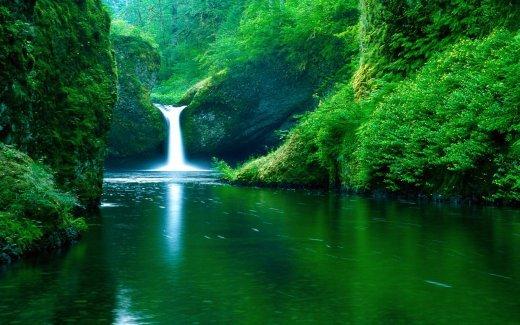 Punch Bowl Falls, Oregon