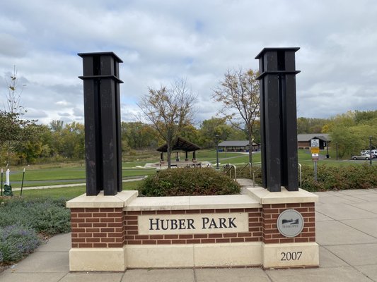 Entrance to Huber Park from the street.