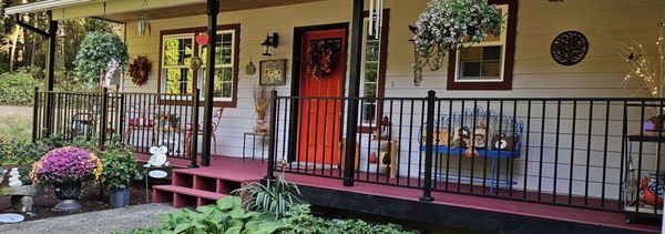 Sunset Decks tore down out rotted wooden fencing and constructed metal fencing as shown. Happy with the result!!