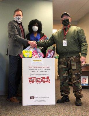 Here at Edward Jones, we are always wanting to help our local community and charities. Here we collected donations for local Toys for Tots.