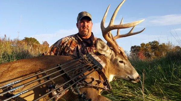 Two Rivers Whitetails