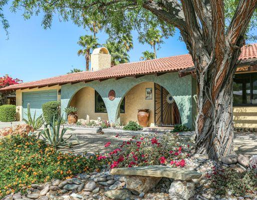 Vacation in the classic California old world ranch home, located in Palm Springs!