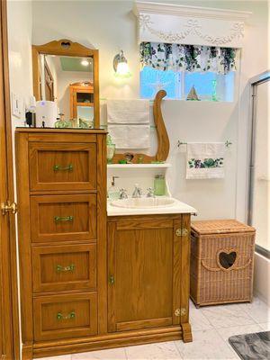 Oak Vanity Dresser w/4 Storage Drawers, Vintage Green Depression Glass Towel Bars, + Wicker Hamper and Wastebasket