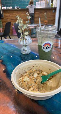 Oatmeal PB banana bowl and green power smoothie