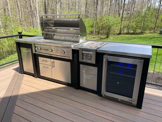 Outdoor Kitchen