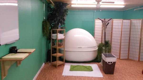 float tank, float pod, isolation tank, floating