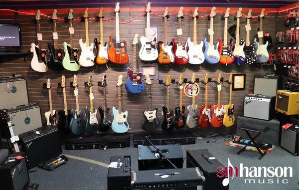 Electric Guitars and Amplifiers - Fender, Orange, Boss, Roland, Peavey, over 100 effects pedals