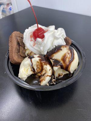 Brownie sundae