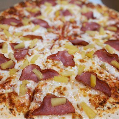 Large Cheesy Hawaiian Pizza