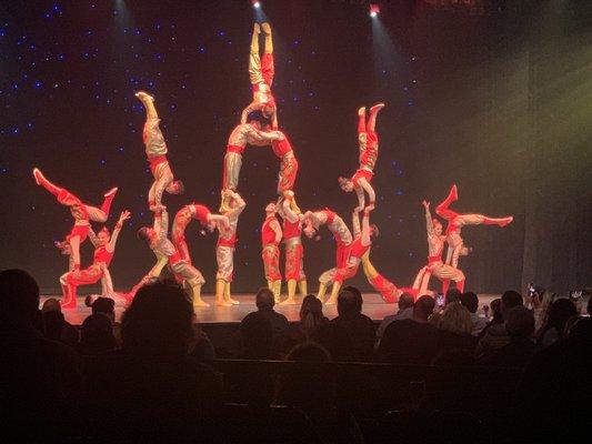 Golden Dragon Acrobats