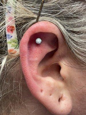 Flat done by Bri with inverted opal from peoples jewelry