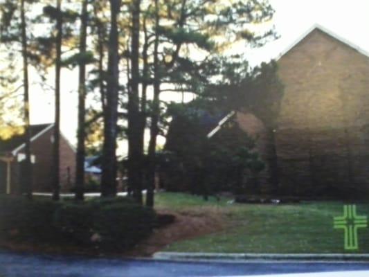 Entrance to St. Andrews Presbyterian. It has beautiful windows from ground to roofline; awaiting worshippers to prayer & praise!