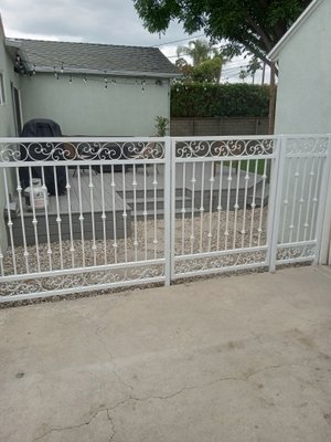 Steel fence for property division