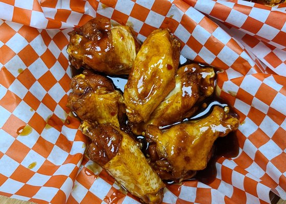 6 piece spicyaki wings.