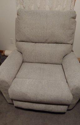 Picked up this Broyhill rocker/swivel/recliner on sale for $299 ($100 off). Used my 20% reward coupon and got it for my Dad for $257. Score!