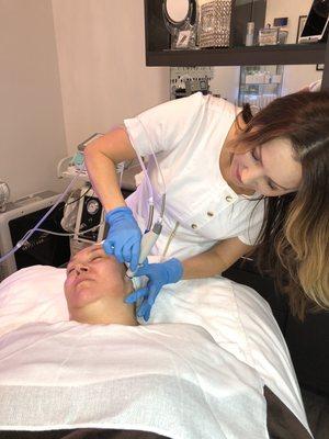 HydraFacial