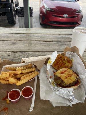 Bacon cheeseburger with fries