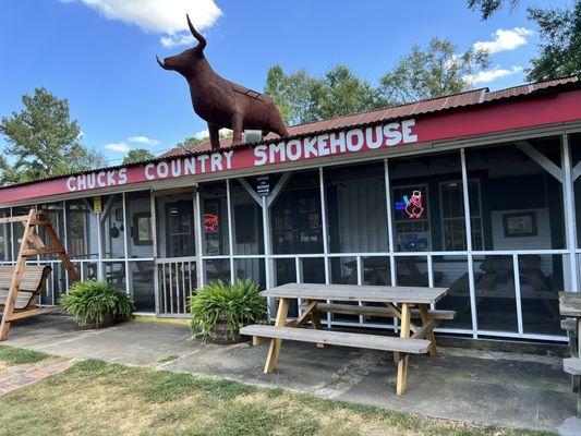 Front of Chucks...looks like a country BBQ joint.