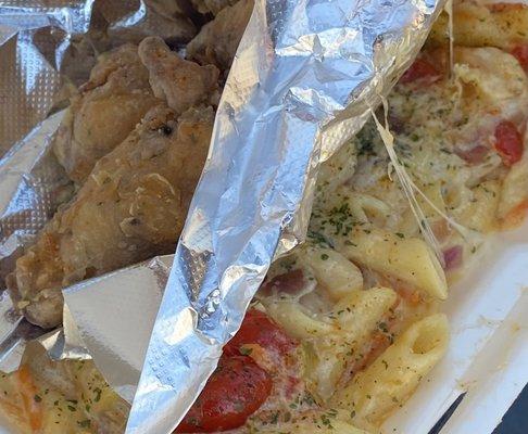 Fried chicken with shrimp pasta